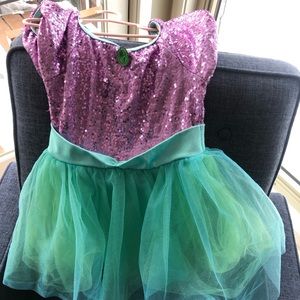 Girls dress-up dresses! 👗